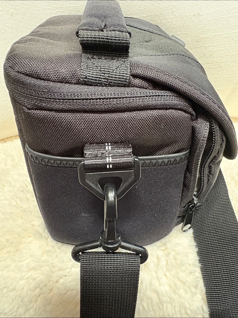 Lowepro Black Compact Camera Bag with Shoulder Strap
